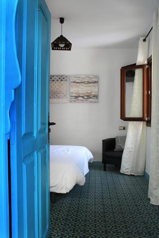 Hostal Extramuros Conil De La Frontera Exterior photo