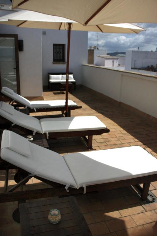 Hostal Extramuros Conil De La Frontera Exterior photo